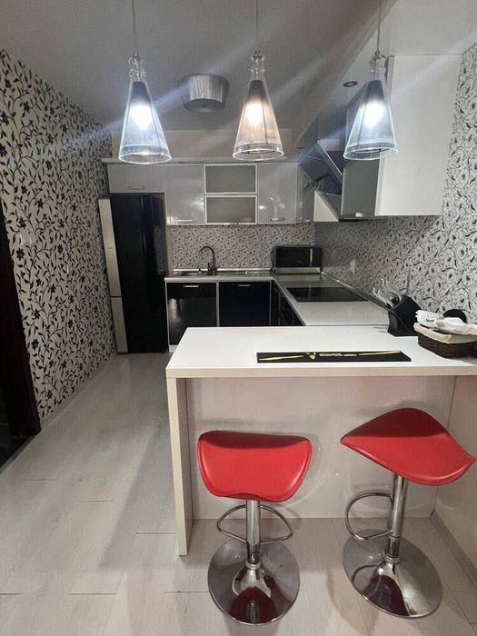 Дава се под наем Двустаен апартамент в Бургас, Възраждане - 75 кв.м за 484.5 € - Снимка #3