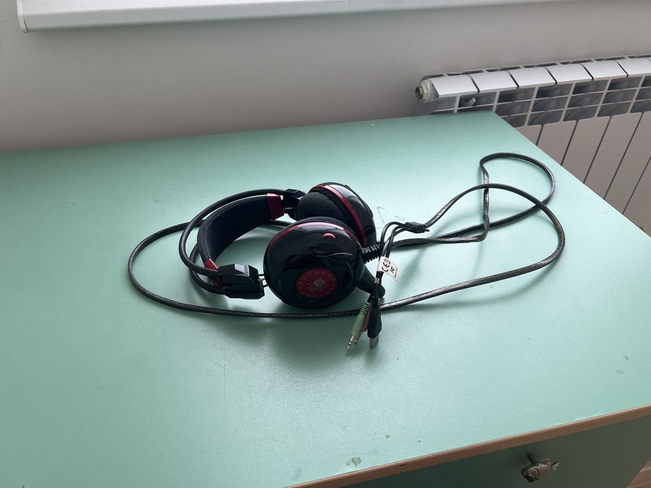 Продается игровой наушник bloody