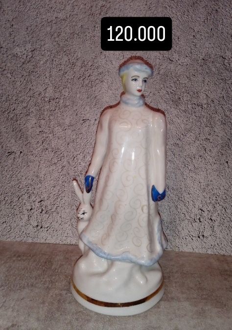 В продаже фарфоровые статуэтки СССР