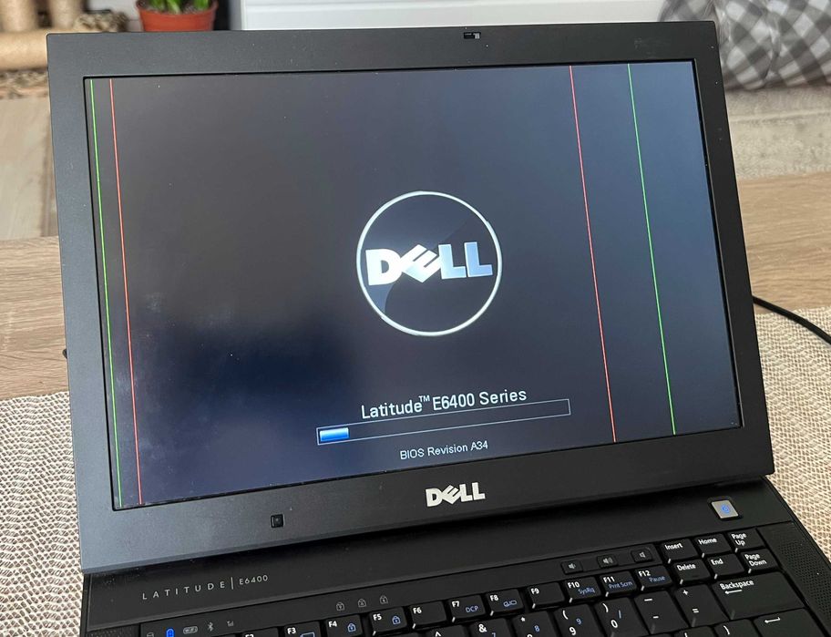 Laptop Dell Latitude E6400 – pentru piese sau reparații