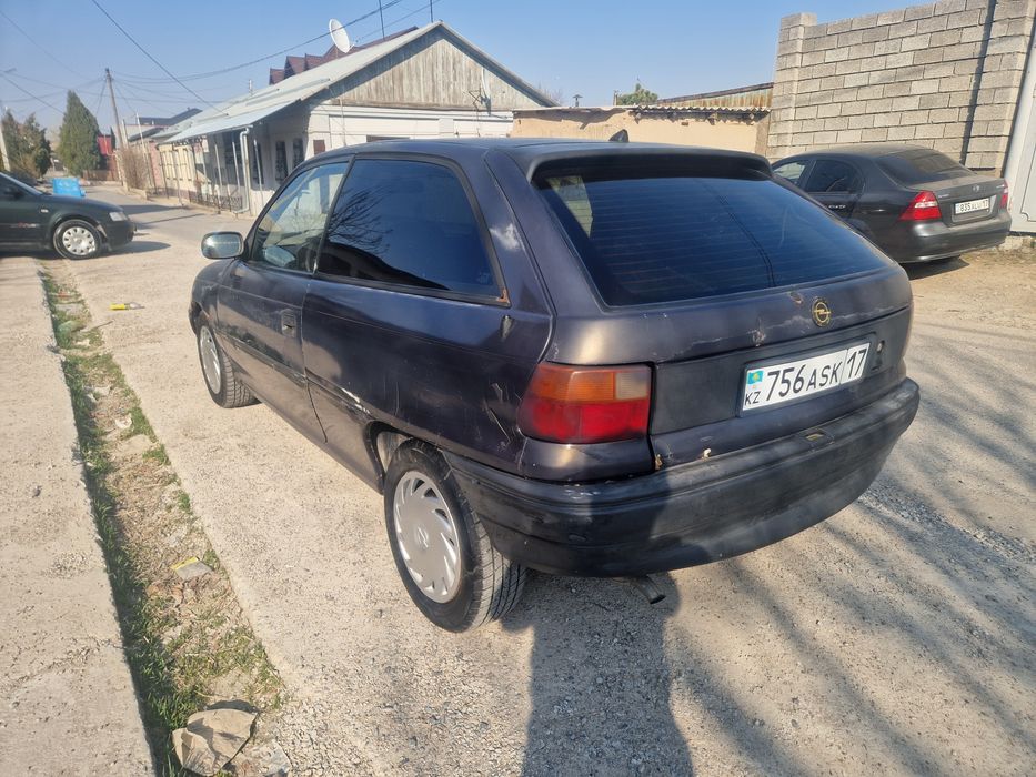 Продаю опел астра 1995