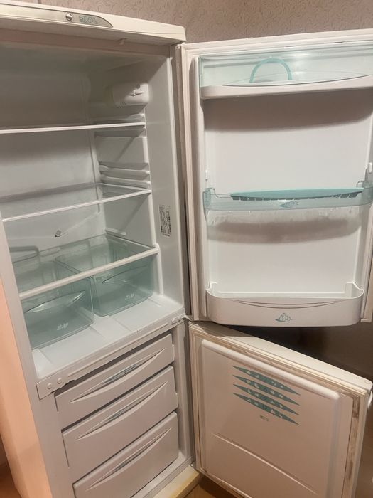 Продам холодильник