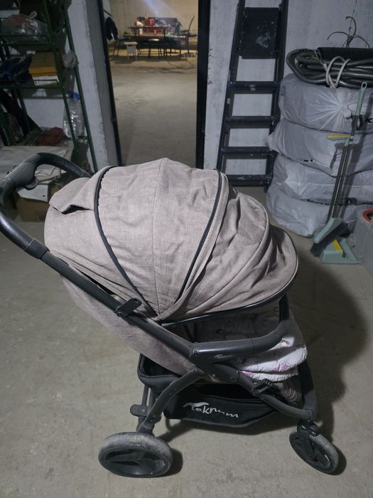 Продам детскую коляску в отличном состояние.