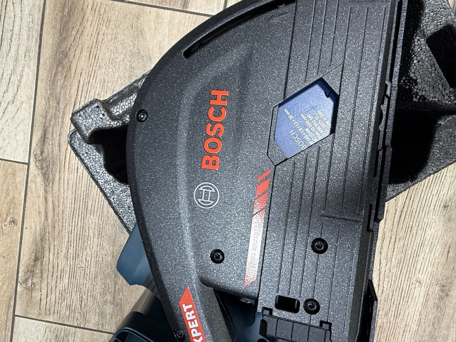 Акумулаторен циркуляр с потапяне BOSCH