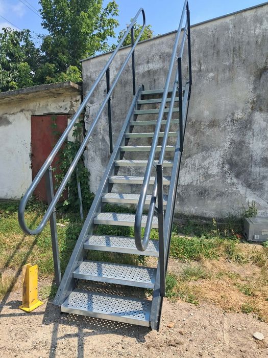 Scari la comandă cele mai mic preturi