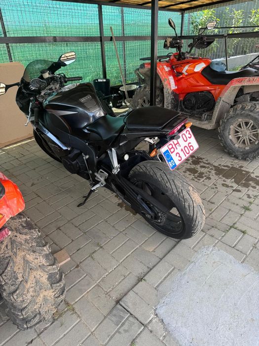 Vând Honda CBR 1000