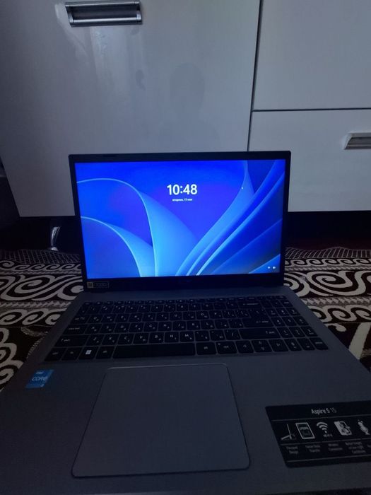 Acer aspire 5 i3 13