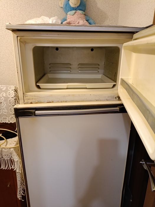 Продам холодильник б/у