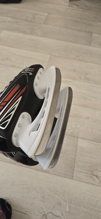 Коньки новые 38 и 39 размеры