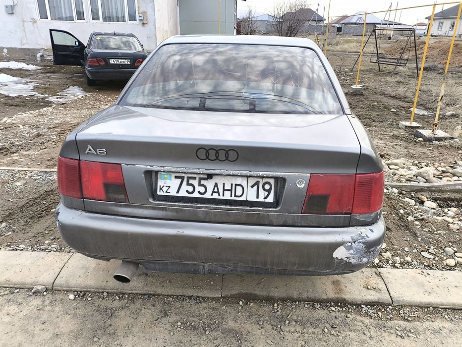 Продам Ауди с4 а6 монопрыск об 2