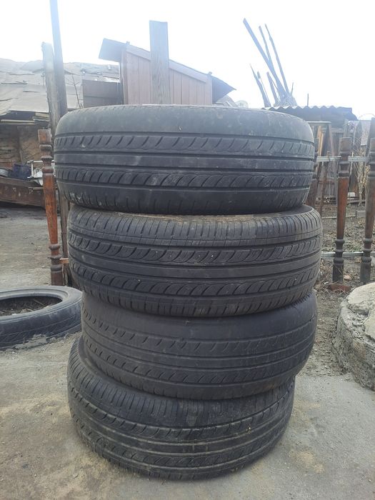 Продам шины на 16