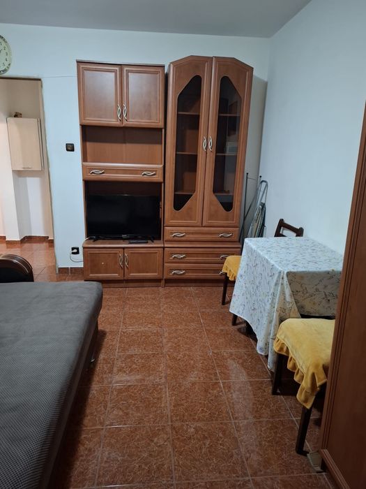 Garsoniera de inchiriat