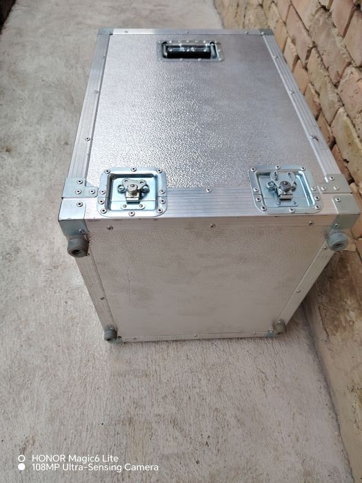 Професионални кутии за пренос на аудиотехника 100лв/бр., 150лв/двет