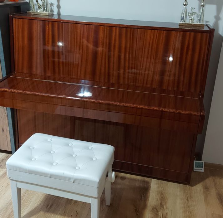 Акустично пиано Беларус