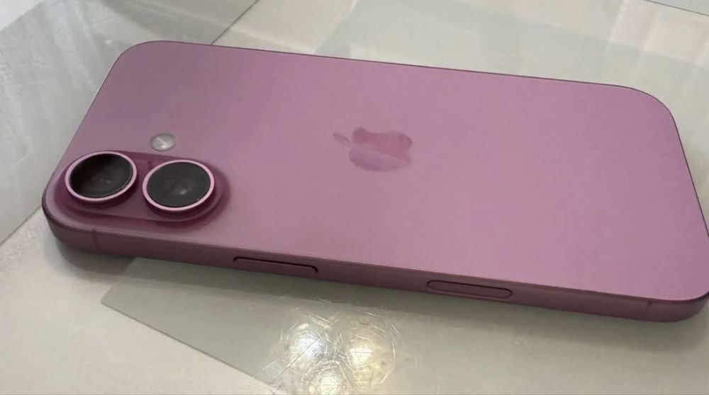 Айфон 16 Plus розовый