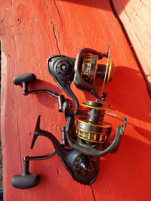 Set 2 mulinete spinning greu(somn) daiwa bg  6500. Noi