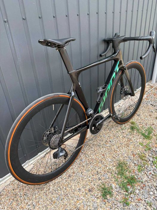 Cursieră Aero Giant Propel Full Carbon