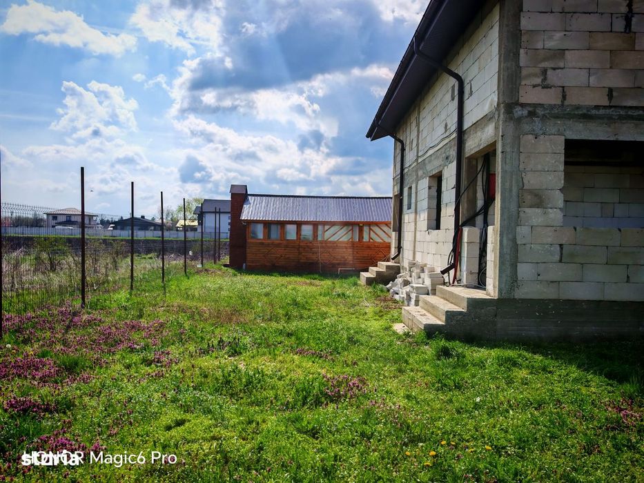 Casa in curs de constructie de vanzare