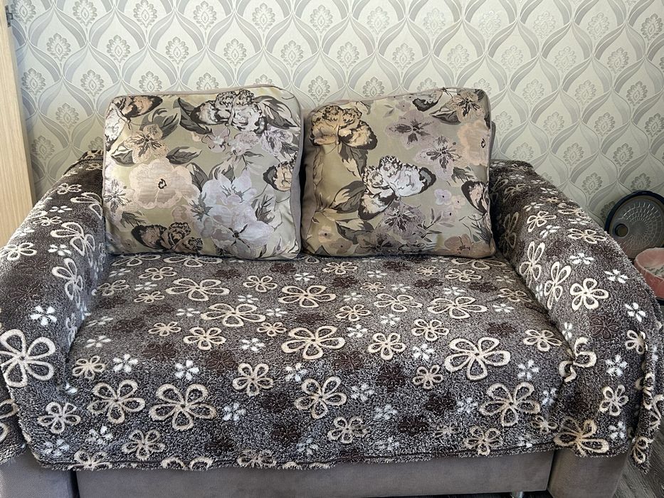 Продаю раскладной диван