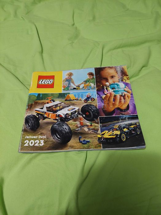 Лего сет,фигурки и институции