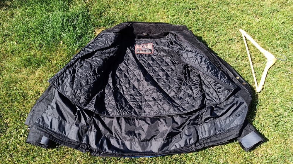 Vând geaca moto ModekaXXL