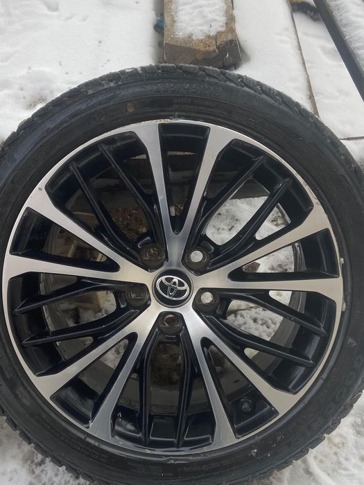 Продам шины 235/45 р18