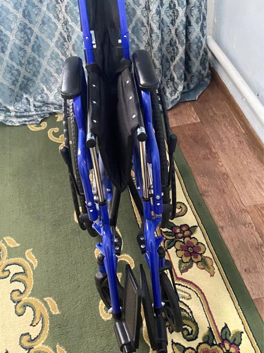 Инвалидная коляска