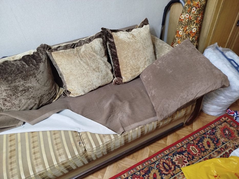 Диван отдам даром