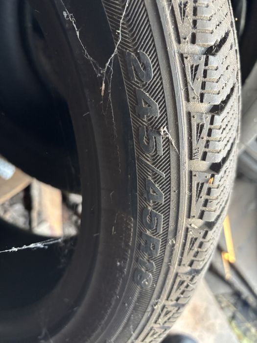 Продам зимние шины одиночки