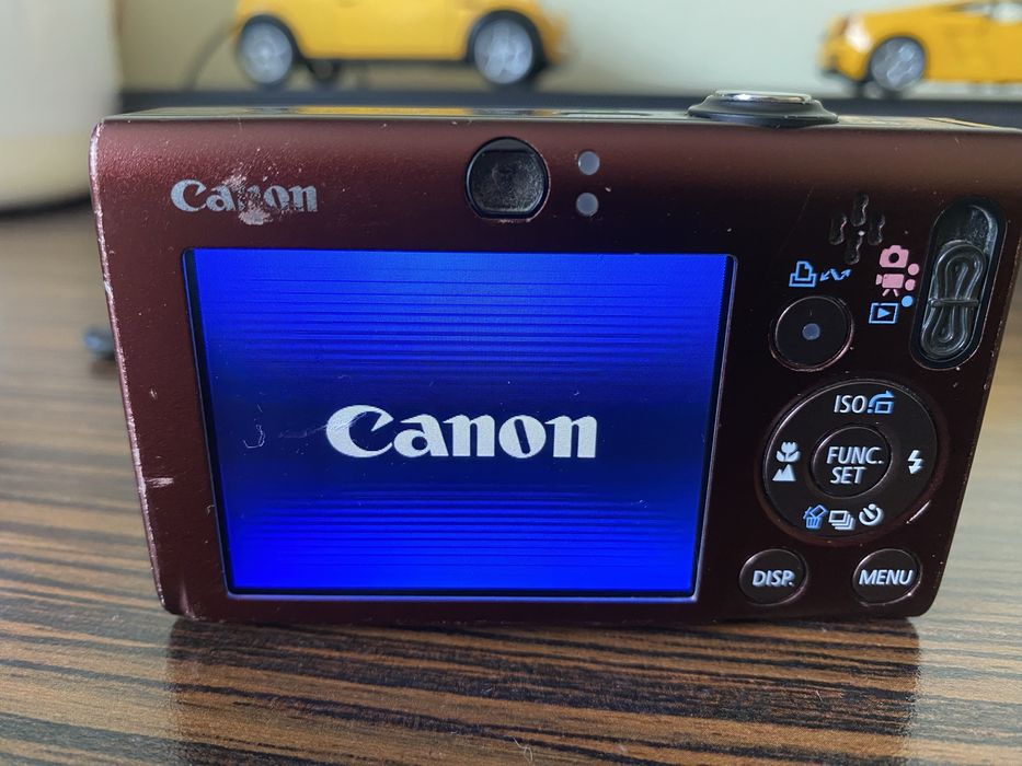 Canon Ixus 80 is compact