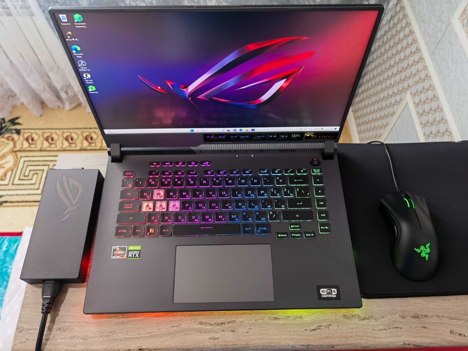 Продам мощный игровой ноутбук Asus ROG Strix 1ТБ