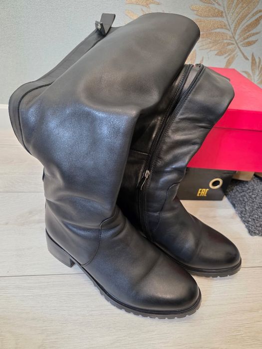 Продам зимние сапоги