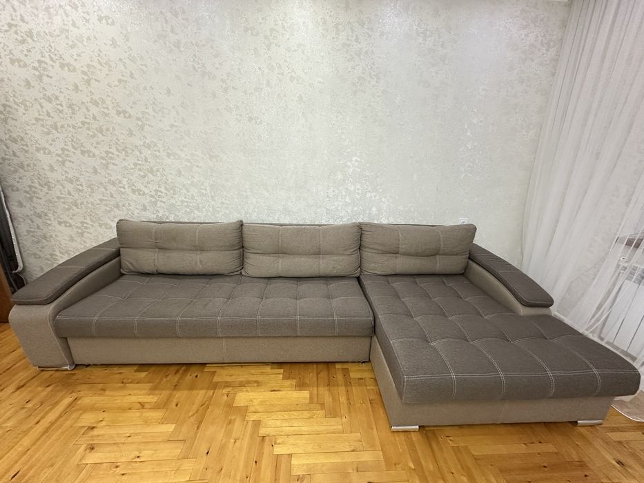 Продам угловой диван трансформер