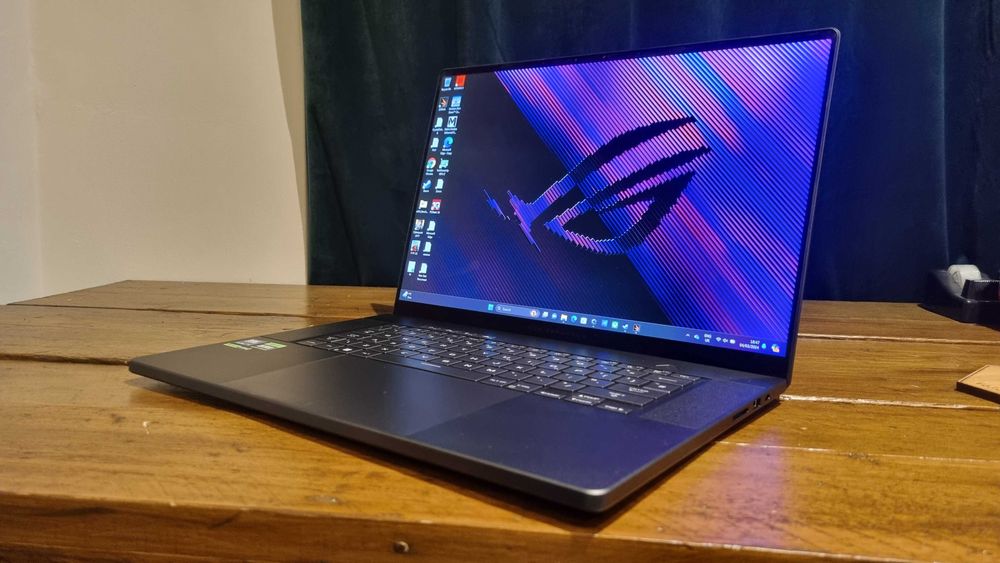 Laptop ASUS ROG Zephyrus G16