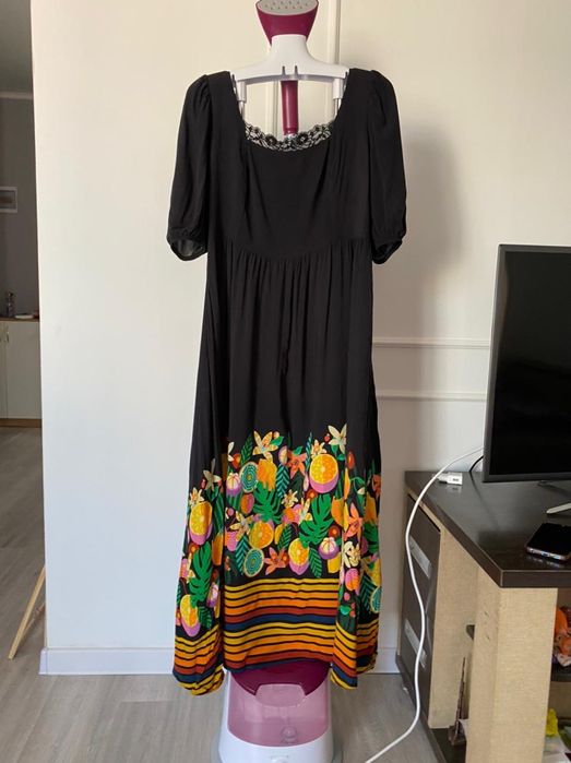 Платье чёрное лёгкое