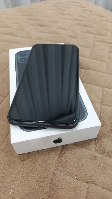 Продам Айфон 11 в отличном состоянии