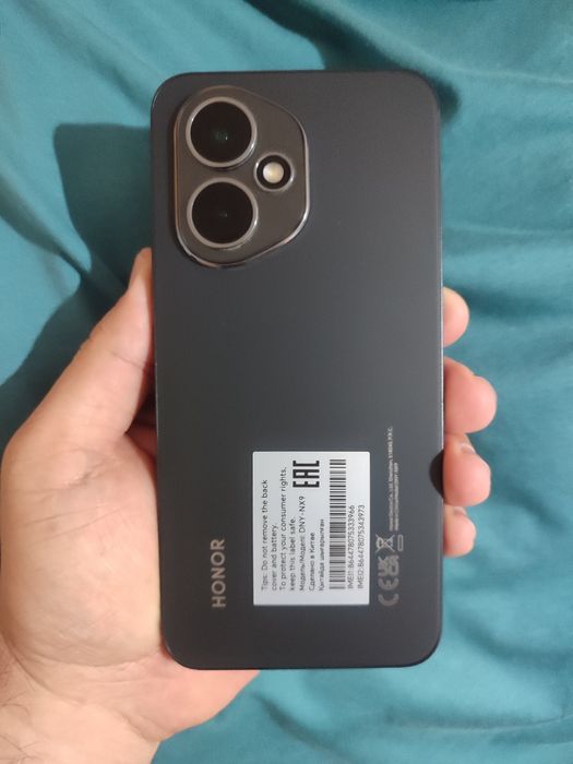 Срочно продается Телефон HONOR 400 5 G 12/256