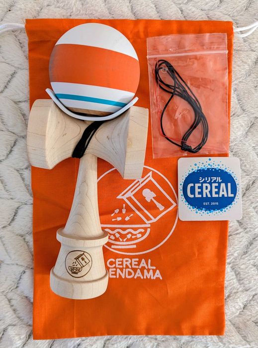 Kendama Cereal Higgs Full Moon Fermion Clear Crushable Bevel (500) / Askend, Hybrid Ken & Bevel Max Tama Antiskid (300)