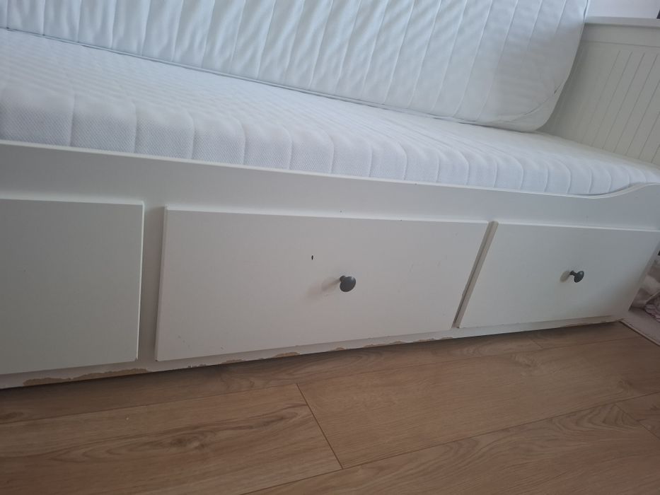 Кушетка Hemnes и 2 матрака