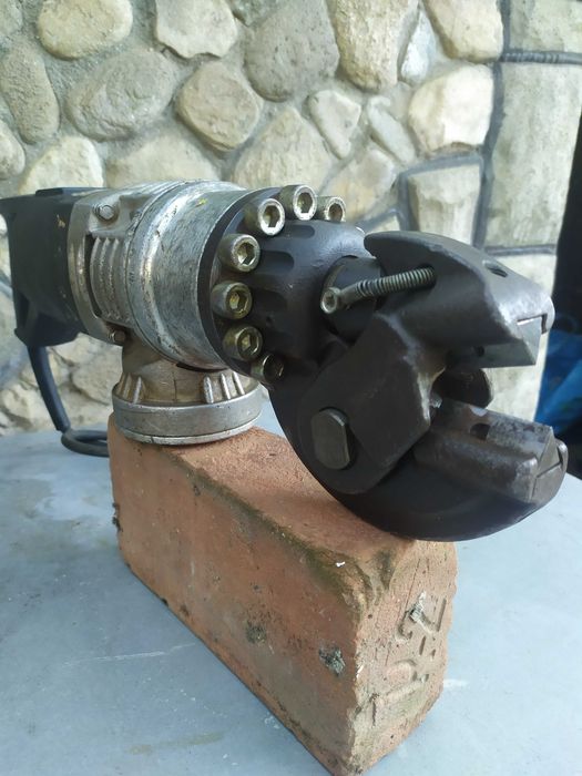 Електрохидравлична арматурна ножица Edilgrappa MU16 -Italy