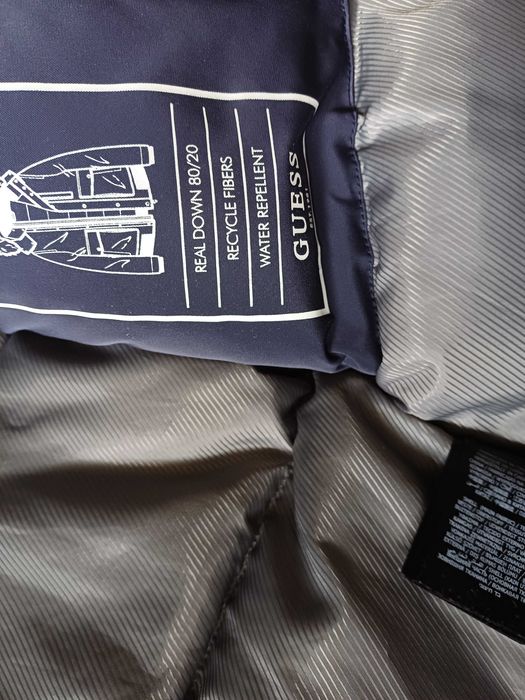 Ново яке Найк, M