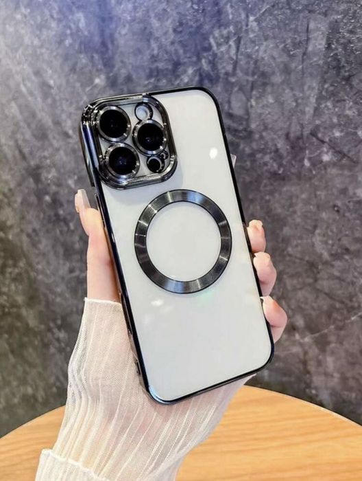 Кейс iphone 16 pro