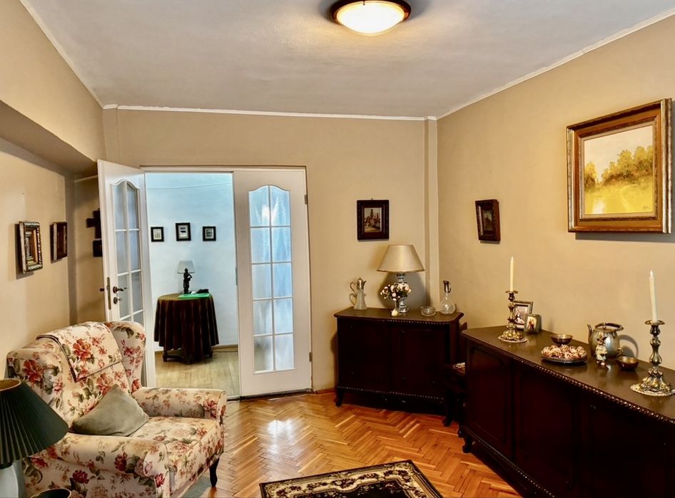 Vand Apartament 3 Camere Unirii / Biblioteca Județeana