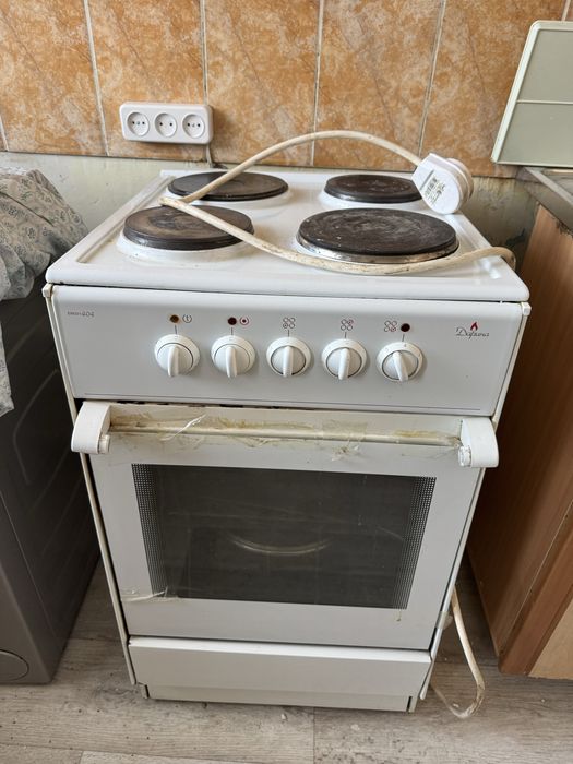 Продам кухонную плиту