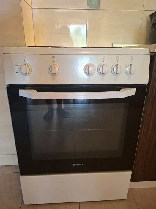 Печка Beko, всичко работи, 12 г., цена: 60 Eur, взимане до четвъртък