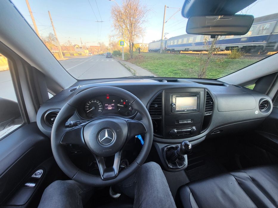 Mercedes Benz Vito Long  8+1