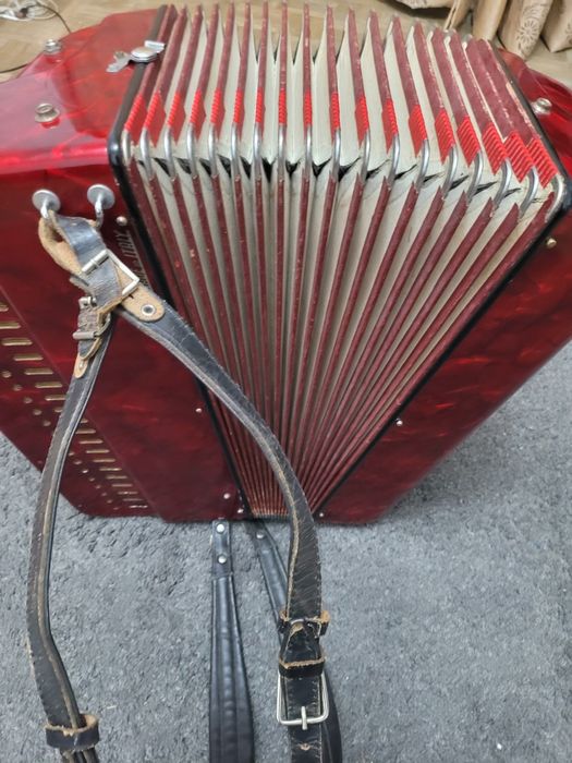 Vand armonica 120 basi5 registre stare buna cruceaneli mai multe detal