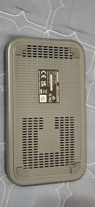 SAMSUNG Wireless Incarcator Fuctional