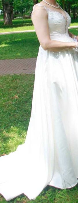 Rochie Mireasa Albă cu trenă