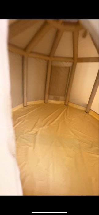 Надувная палатка в виде юрты